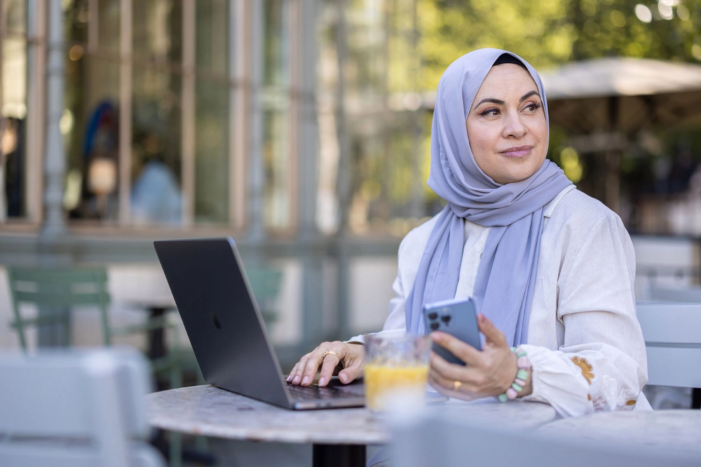 Selecting an international expert