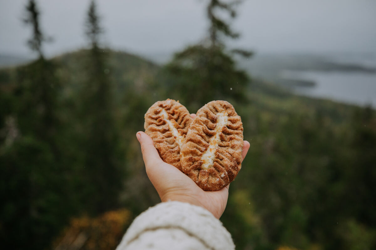 Traditional Karelian pies, a classic Finnish delicacy. - Julia Kivelä, aitojamakuja.fi