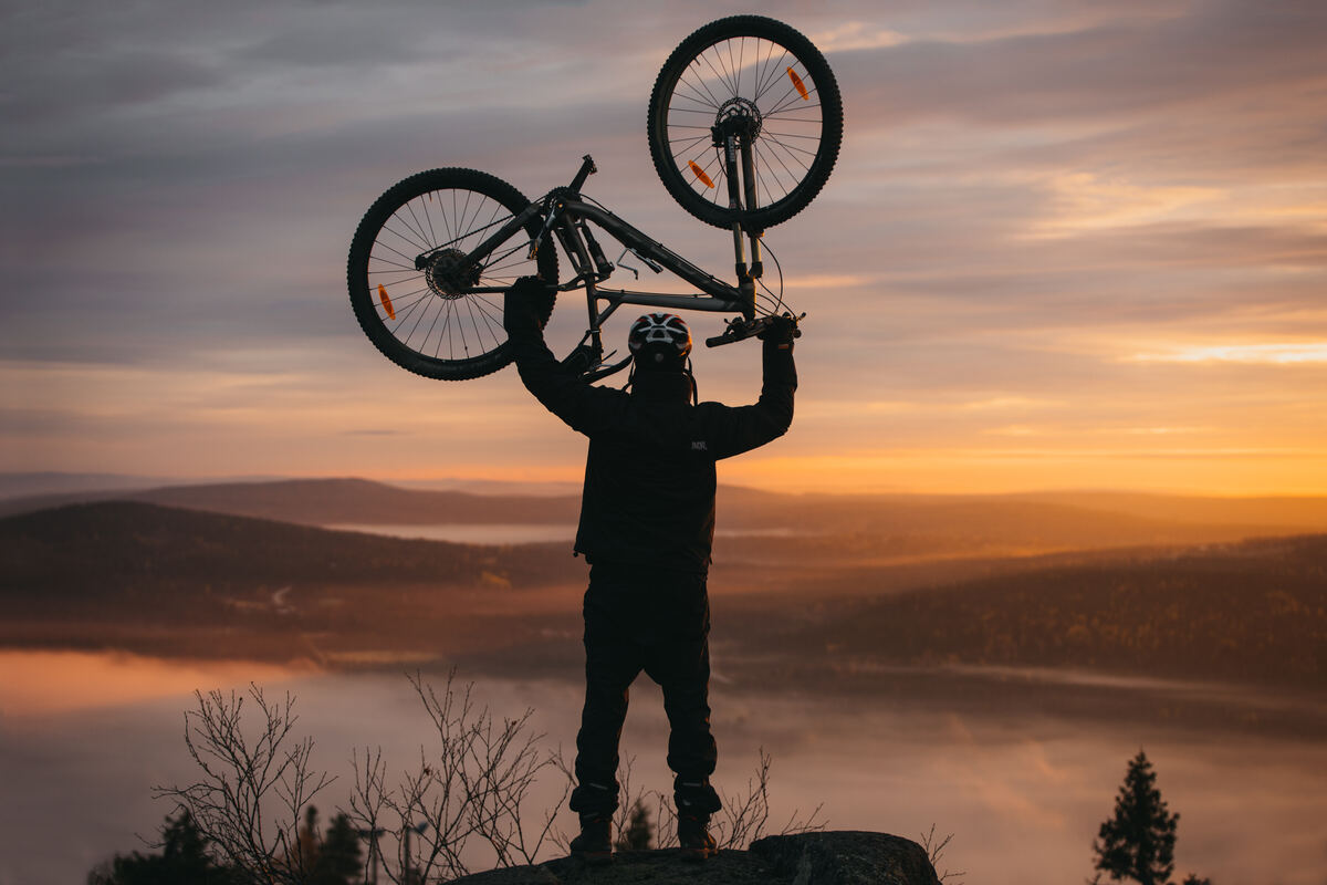 Joyous cyclist at Syöte National Park. - Eeva Mäkinen